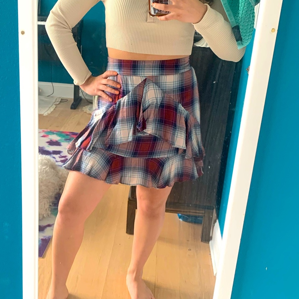 Flowy plaid skirt